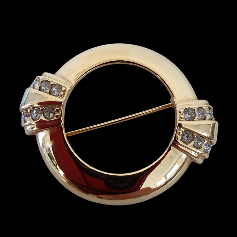 Avon Vintage brooch vintage pin retro 1986 collectible anniversary edition